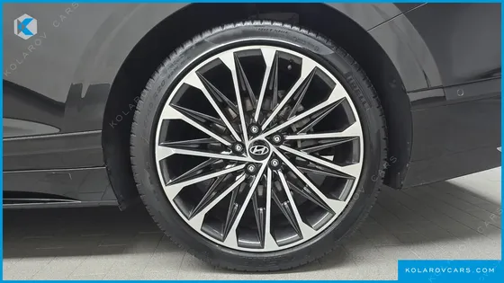 HYUNDAI GRANDEUR 2,5 GASOLINE 2WD