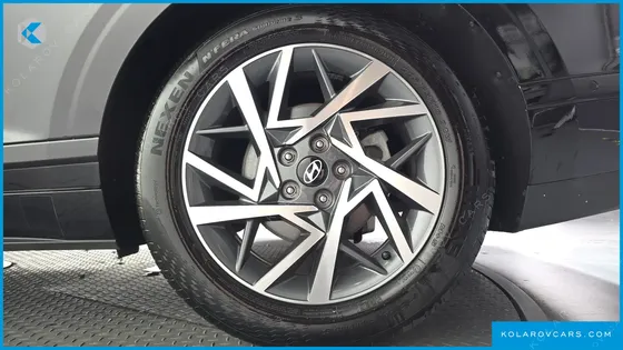 HYUNDAI GRANDEUR 2,5 GASOLINE 2WD