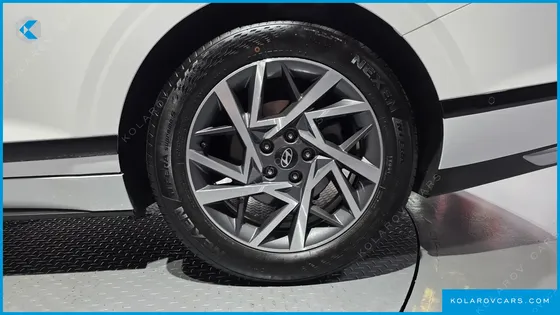 HYUNDAI GRANDEUR 2,5 GASOLINE 2WD