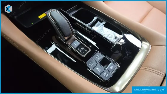 TOYOTA ALPHARD 2.5 HEV EXECUTIVE AWD