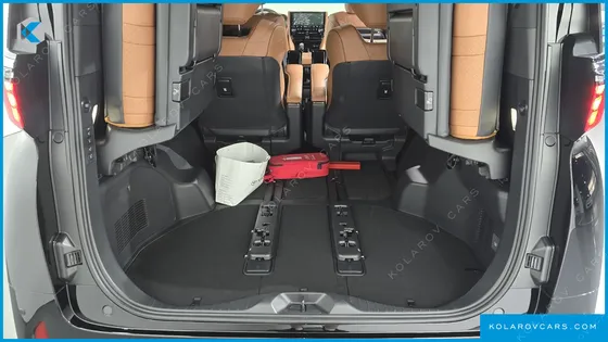 TOYOTA ALPHARD 2.5 HEV EXECUTIVE AWD