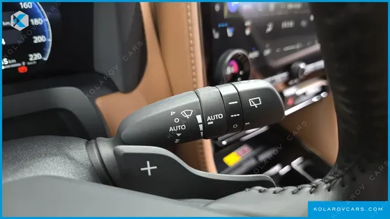 TOYOTA ALPHARD 2.5 HEV EXECUTIVE AWD