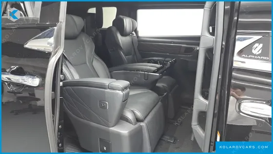 TOYOTA ALPHARD 2.5 HEV EXECUTIVE AWD