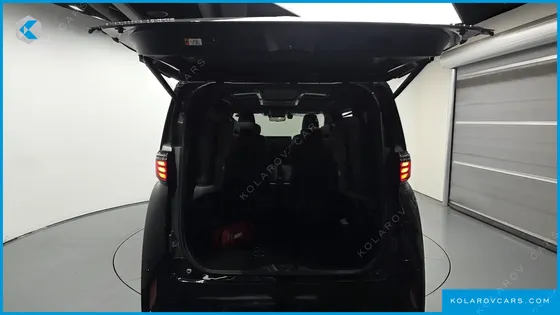 TOYOTA ALPHARD 2.5 HEV EXECUTIVE AWD