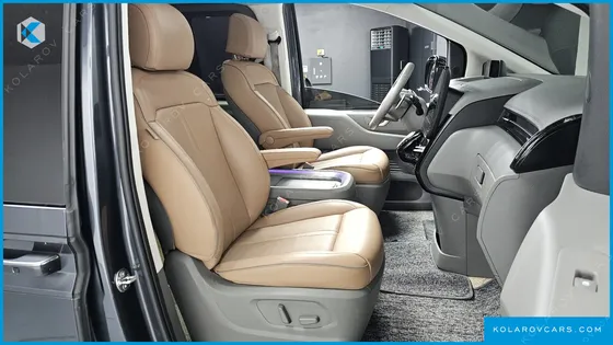 HYUNDAI STARIA L3.5 LOUNGE 9-SEATER