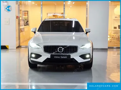VOLVO V60 B5 ULTRA AWD