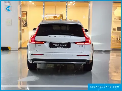 VOLVO V60 B5 ULTRA AWD