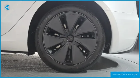TESLA MODEL 3 RWD