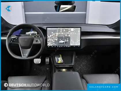 TESLA MODEL S PLAID