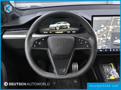 TESLA MODEL S PLAID