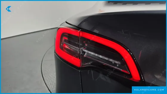 TESLA MODEL 3 STANDARD RANGE PLUE RWD