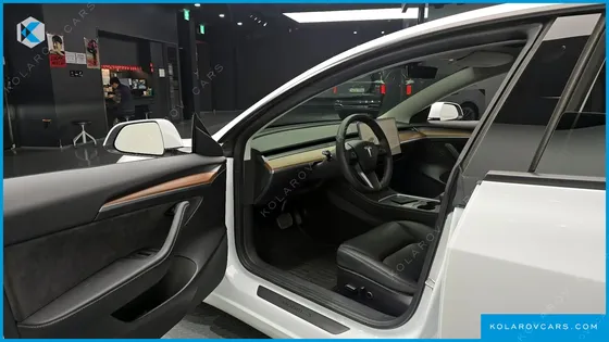 TESLA MODEL 3 RWD
