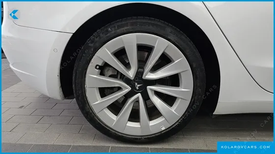 TESLA MODEL 3 LONG RANGE AWD