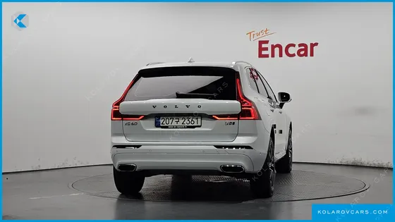 VOLVO XC60 B5 INSCRIPTION