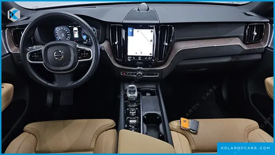 VOLVO XC60 B5 INSCRIPTION