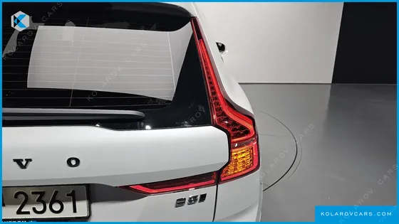VOLVO XC60 B5 INSCRIPTION