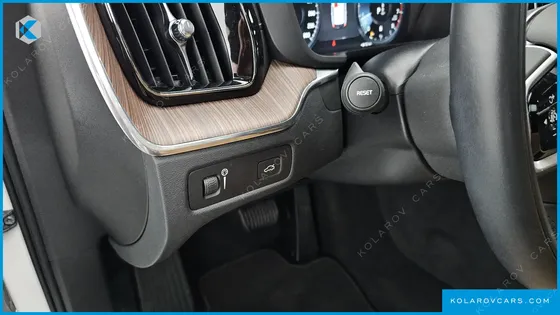 VOLVO XC60 B5 INSCRIPTION