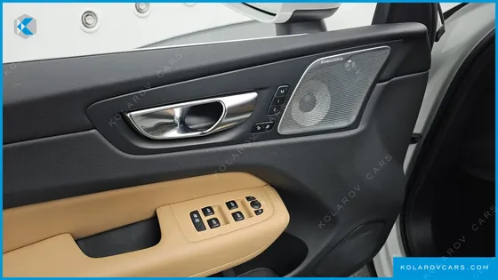 VOLVO XC60 B5 INSCRIPTION
