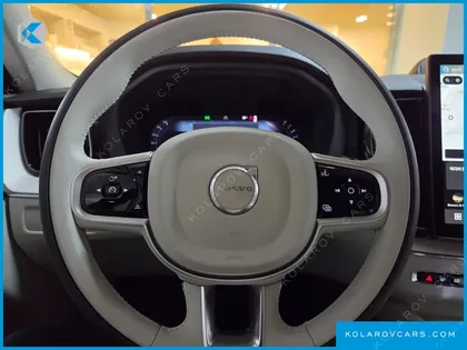VOLVO XC60 B5 ULTRA BRIGHT
