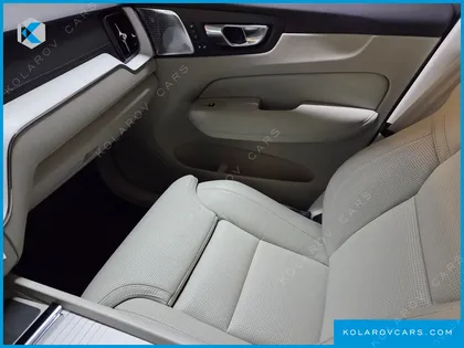 VOLVO XC60 B5 ULTRA BRIGHT