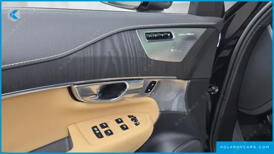VOLVO XC90 B6 INSCRIPTION