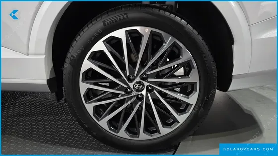 HYUNDAI PALISADE GASOLINE 2.5T 4WD 9-SEATER