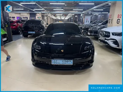 PORSCHE TAYCAN BASE