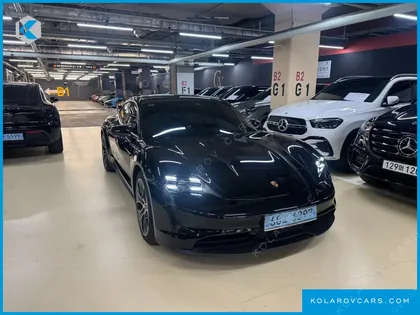 PORSCHE TAYCAN BASE
