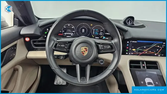 PORSCHE TAYCAN BASE
