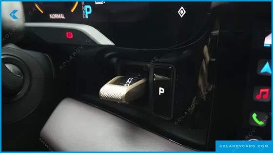 PORSCHE TAYCAN BASE