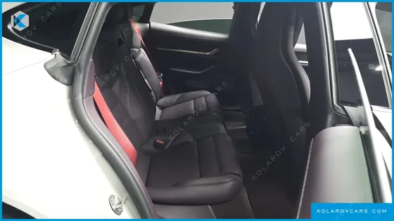 PORSCHE TAYCAN BASE