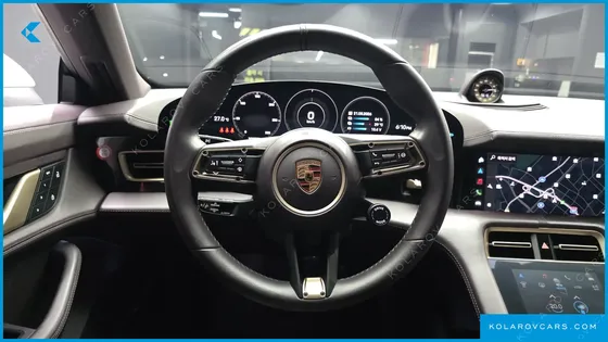 PORSCHE TAYCAN BASE