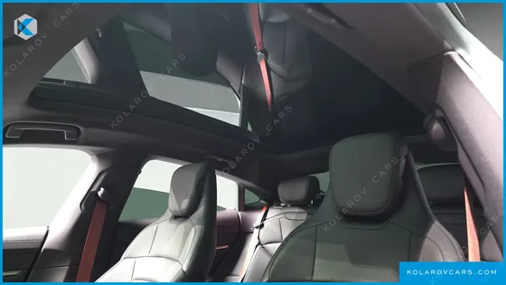 PORSCHE TAYCAN BASE