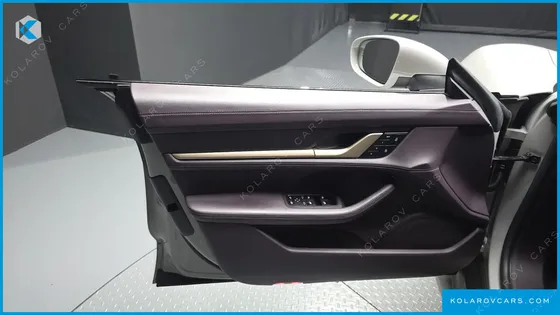 PORSCHE TAYCAN BASE