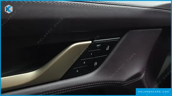 PORSCHE TAYCAN BASE