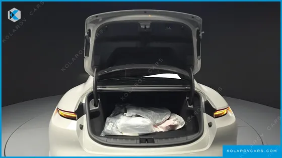 PORSCHE TAYCAN BASE