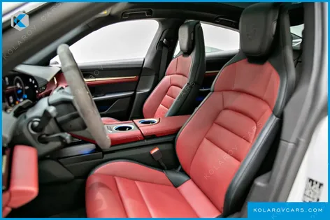 PORSCHE TAYCAN 4S