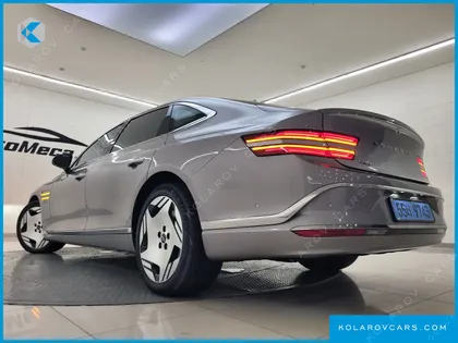 GENESIS G80 E-AWD