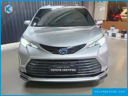 TOYOTA SIENNA 2.5 HYBRID AWD