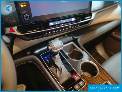 TOYOTA SIENNA 2.5 HYBRID AWD
