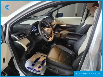 TOYOTA SIENNA 2.5 HYBRID AWD