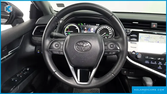 TOYOTA CAMRY 2.5 XLE HYBRID