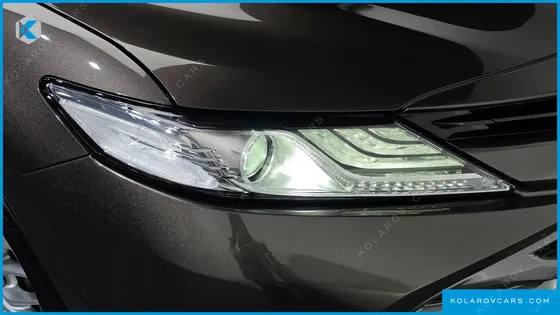 TOYOTA CAMRY 2.5 XLE HYBRID