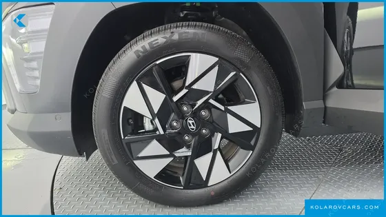 HYUNDAI KONA GASOLINE 2.0 2WD