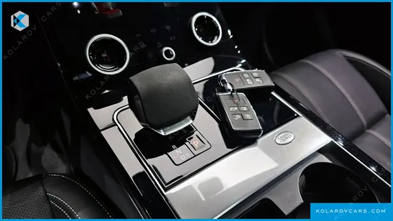 LAND ROVER RANGE ROVER VELAR 2.0 P250 R-DYNAMIC SE