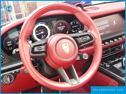 PORSCHE 911 CARRERA 4 GTS CABRIOLET