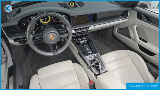PORSCHE 911 CARRERA 4 CABRIOLET