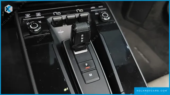 PORSCHE 911 CARRERA 4 CABRIOLET
