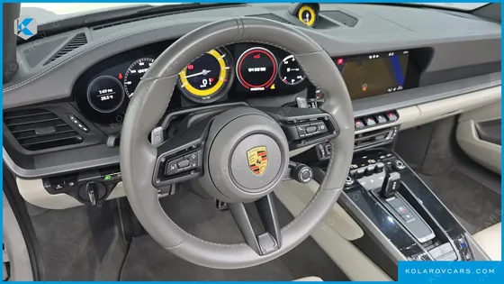 PORSCHE 911 CARRERA 4 CABRIOLET