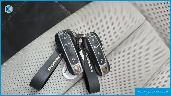 PORSCHE 911 CARRERA 4 CABRIOLET